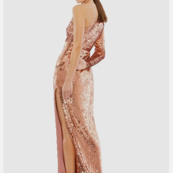 MAC DUGGAL 10788 COPPER SEQUIN ONE SHOULDER LONG SLEEVE COLUMN GOWN sz 8 - Picture 4 of 6